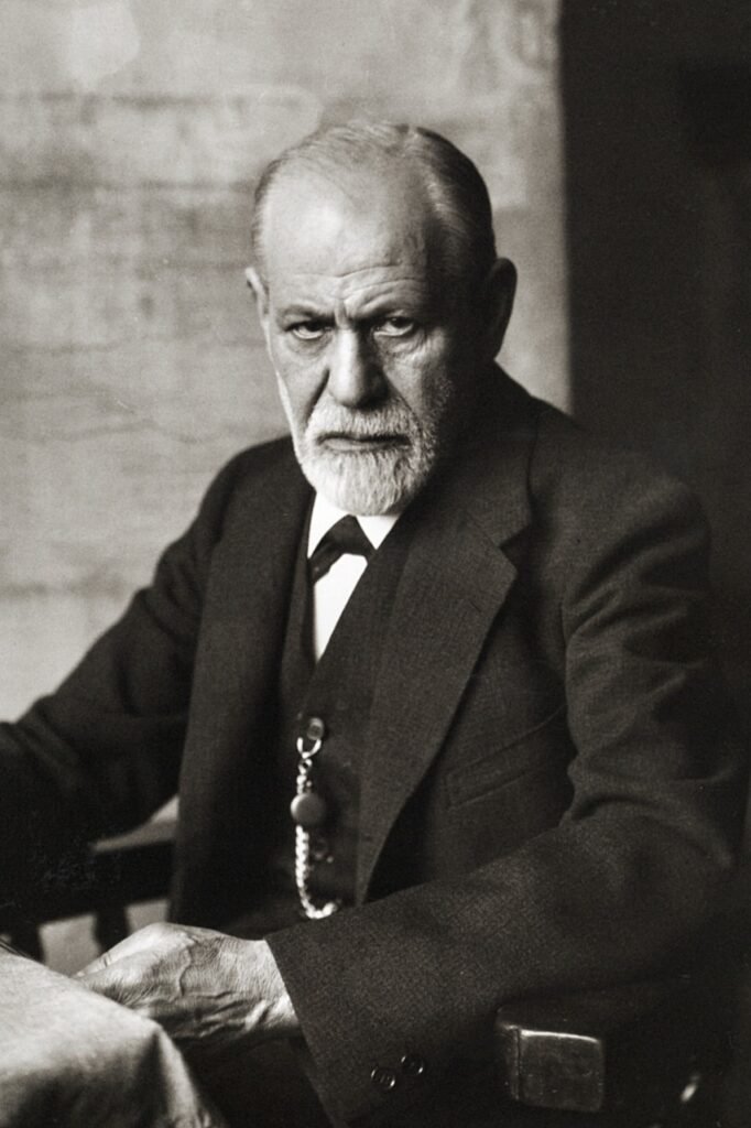 sigmund freud, portrait 1926, founder of psychoanalysis-1153858.jpg
